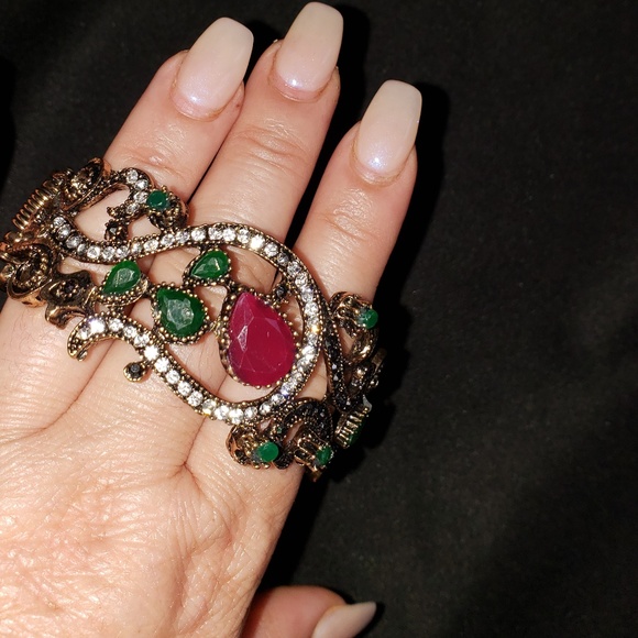 Bracelet - Picture 6 of 8